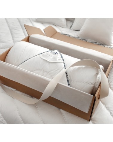 Kołdra MyAlpaca 180x200 z alpaki letnia z białą lamówką