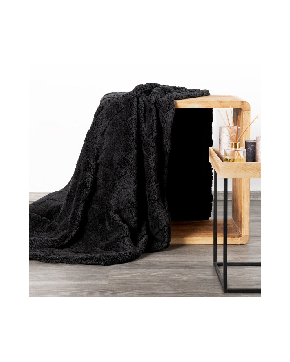 Koc pluszowy 200x220 Caro czarny Eurofirany Koc pluszowy 200x220 Caro czarny Eurofirany