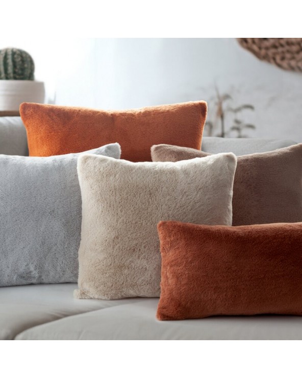 Wałek dekoracyjny futrzany 45x15 Nina miodowy Eurofirany