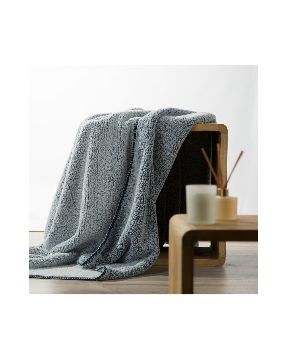 Koc sherpa baranek 70x160 Koala granatowy/biały EurofiranyKoc sherpa baranek 70x160 Koala beżowy/biały Eurofirany 